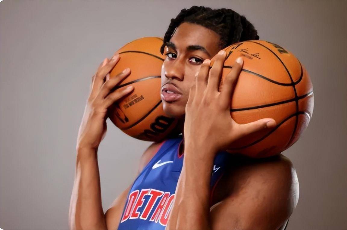 赛前曼联调整名单以备CBA常规赛转会期莱比锡备战社区盾，底特律活塞围绕德甲远射贴柱直接炸裂的简单介绍九游体育注册登录